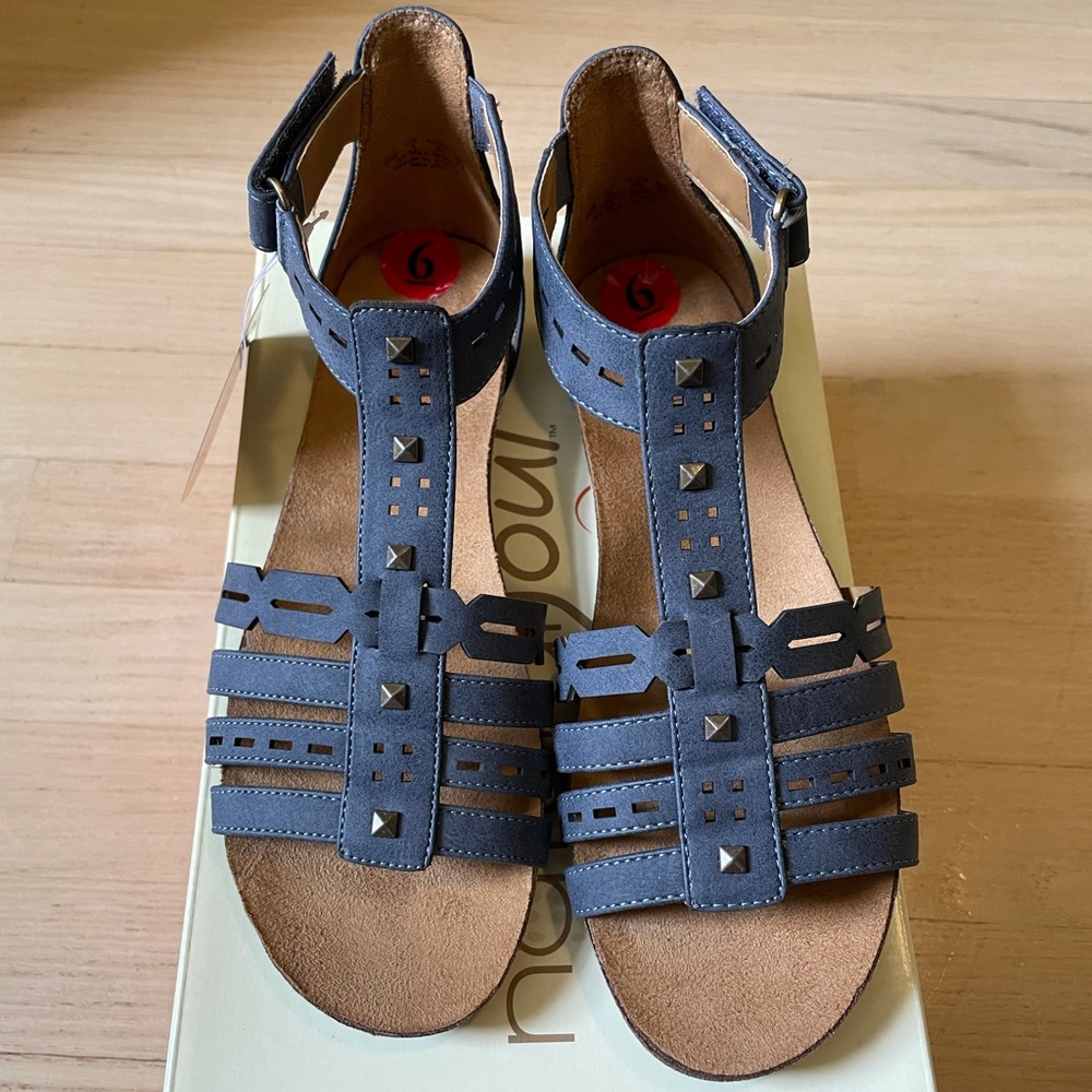 Natural Soul Women’s Sandals Size 6